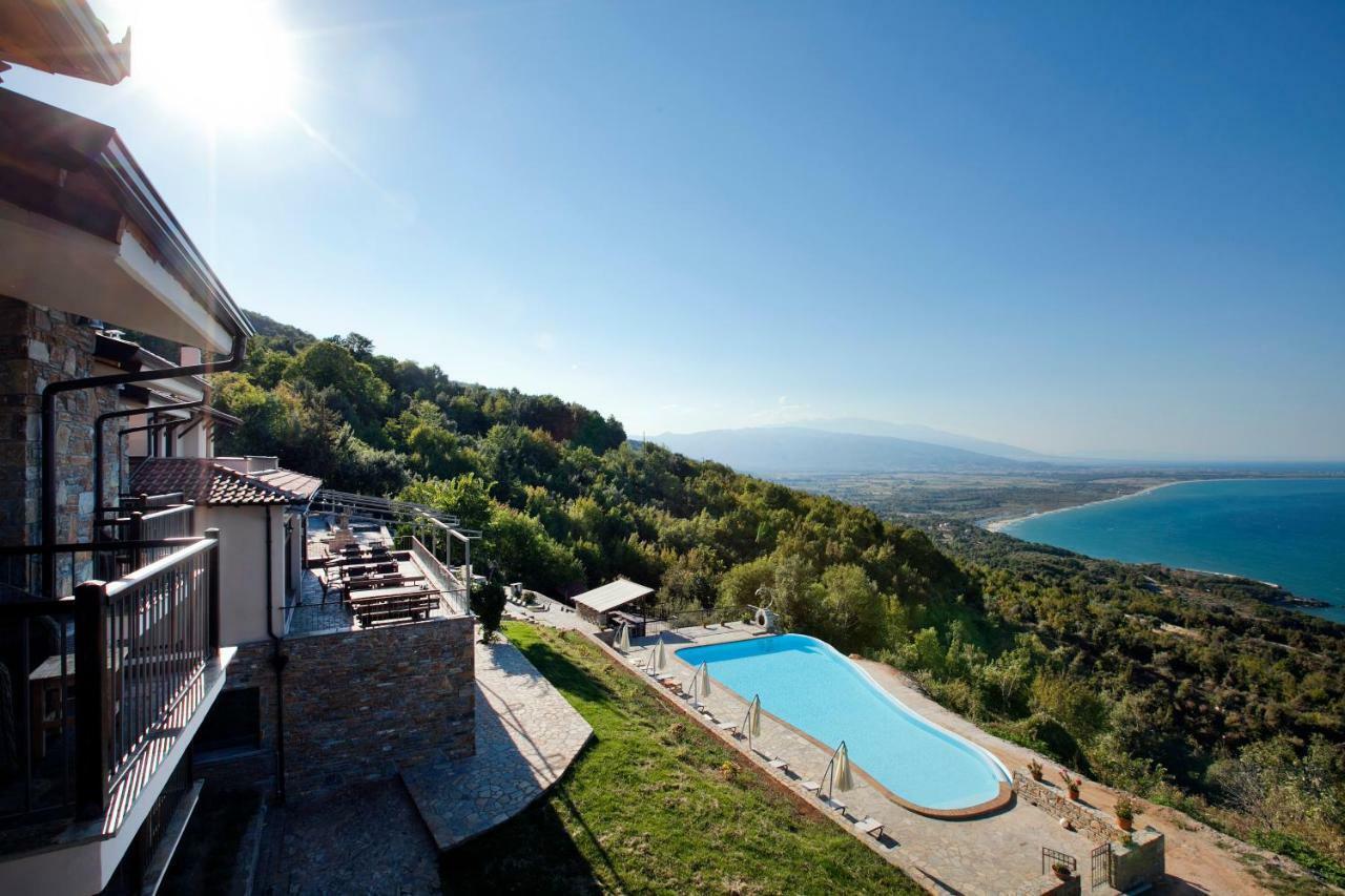Dohos Boutique Hotel Larissa Buitenkant foto